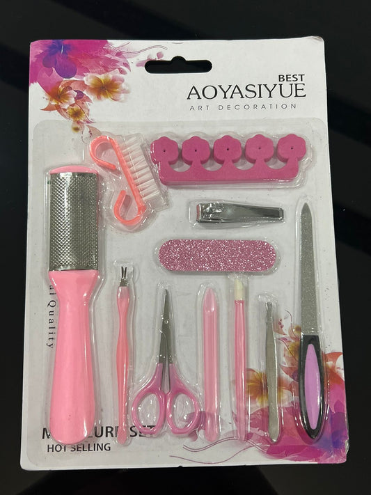 MANICURE SET